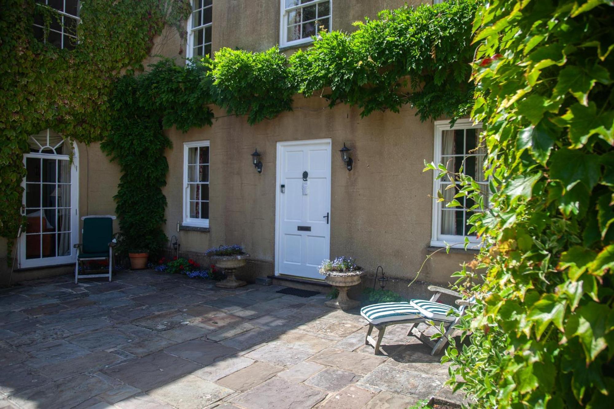 Clemenstone House B&B Cowbridge Eksteriør bilde